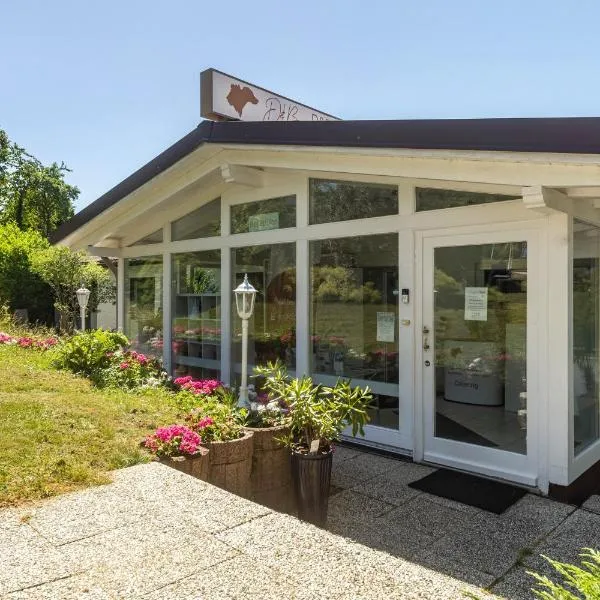 db Staycation Ferienpark – hotel w mieście Niedenstein