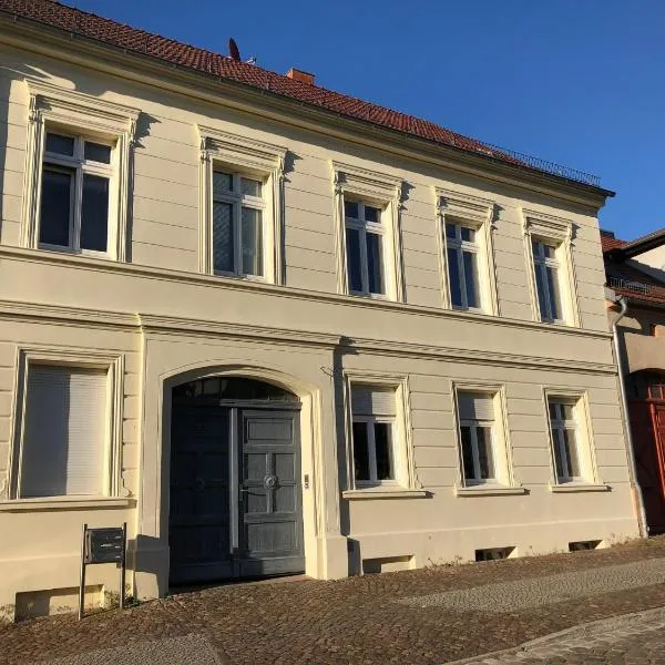 Kleine Fewo im Herzen Templins – hotel w mieście Templin