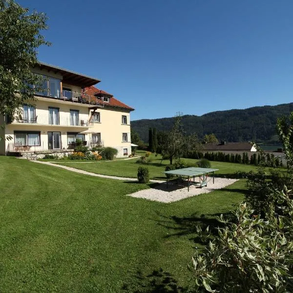 Ferienwohnungen Kircher Villa Baudisch, hotel em Sattendorf