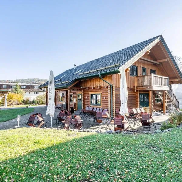 Blockhaus - Ferienwohnung Sunset โรงแรมในErdmannsdorf