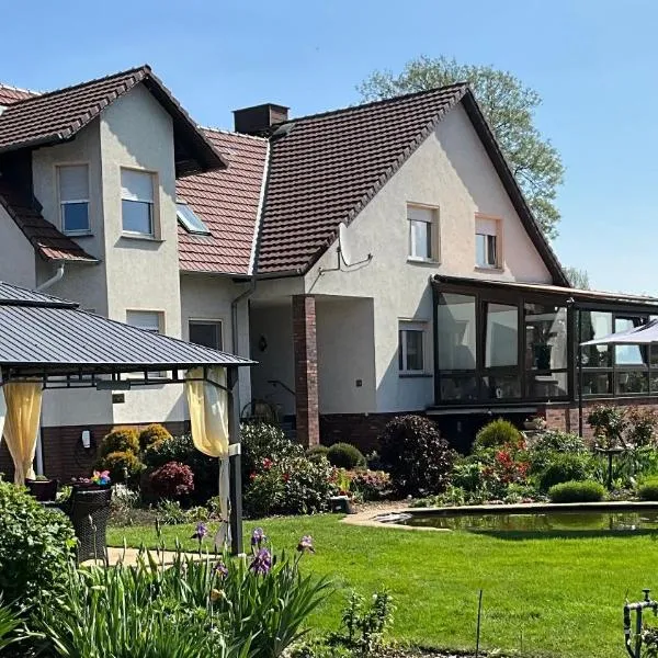 Ferienwohnung mit Charme, khách sạn ở Peitz