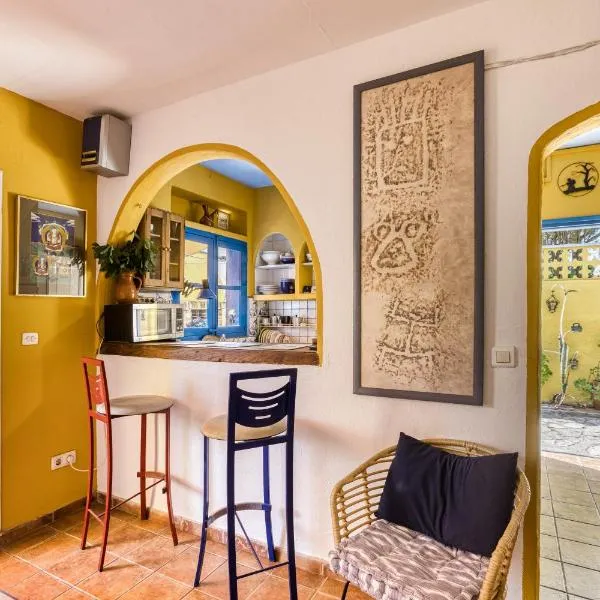 Casa en urb Cala Montgó, Hotel in L' Escala