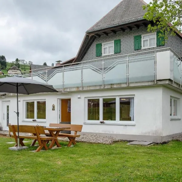 Ferienwohnung im Grünen โรงแรมในโอเบอร์รีด