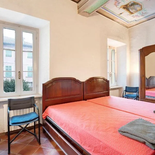 in Villa Belli, hotel a Miasino