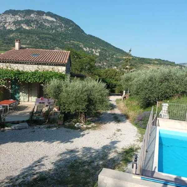 Le Vieil Olivier, hotell i Sahune