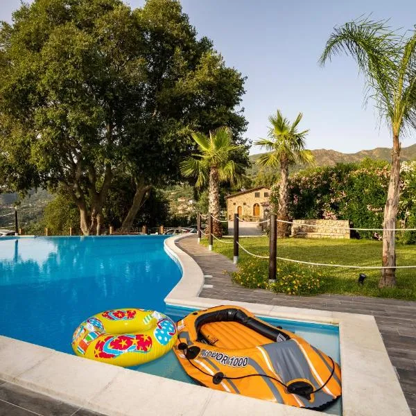 Arcaloro Resort, hotel u gradu SantʼAngelo di Brolo