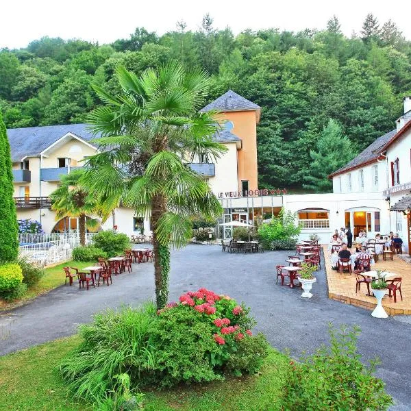 Logis Le Vieux Logis, hotel di Bénéjacq