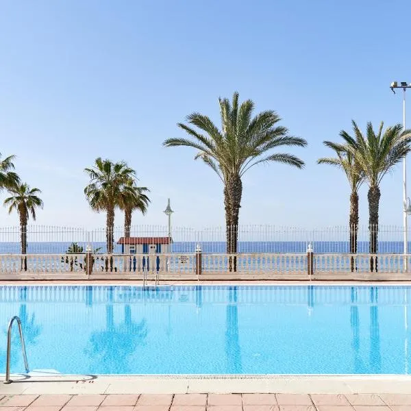 Apartment in Algarrobo Costa, hotel in Algarrobo-Costa