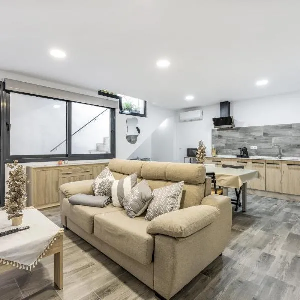 Apartamento Tom-Isi – hotel w mieście Rota