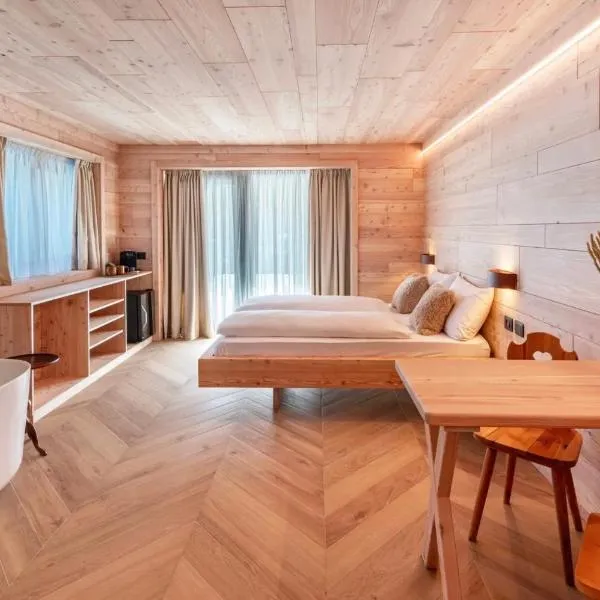 Noah Suites, hotel a Vigo di Fassa