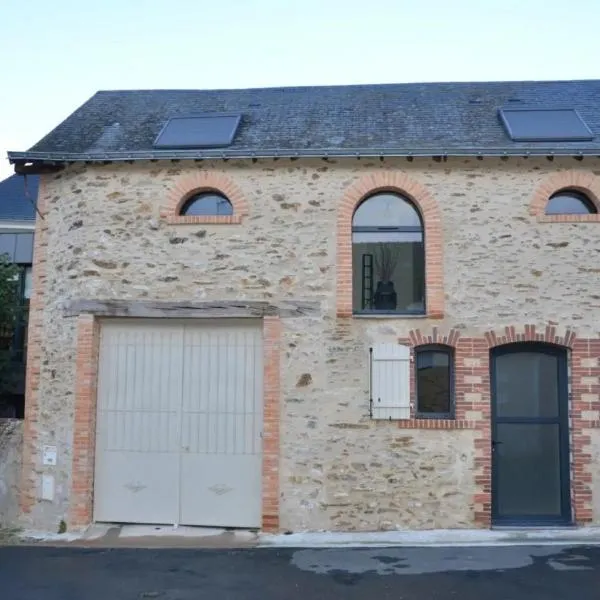 Chambres D'hôtes Le Fer À Cheval – hotel w mieście Montreuil-sur-Maine
