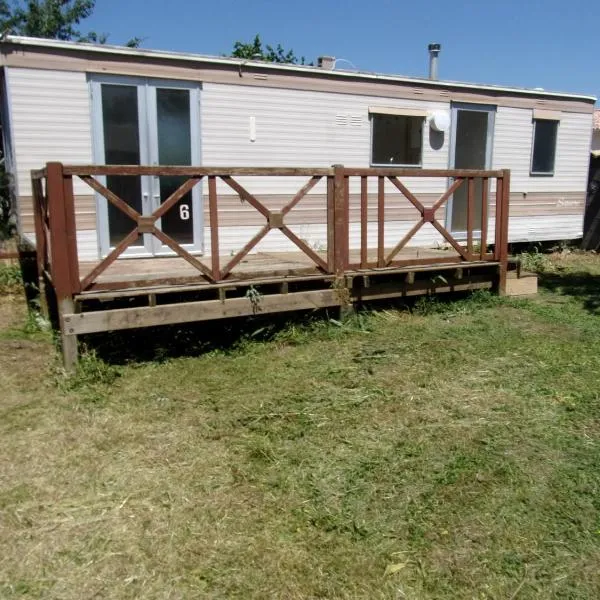 Viesnīca Mobil'Home du Sancillon pilsētā Charentay