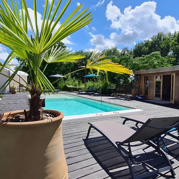 Gite Lou Cantou - L'albizia, hotel v destinácii Paulin