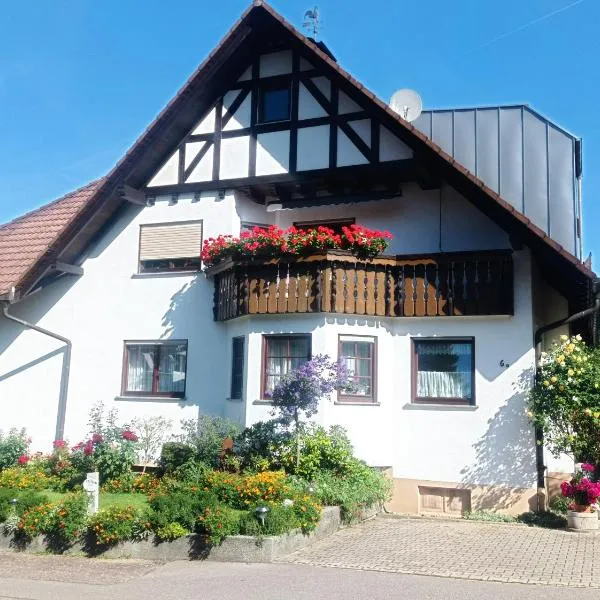 Ferienwohnung Serr, hotel v mestu Lauf