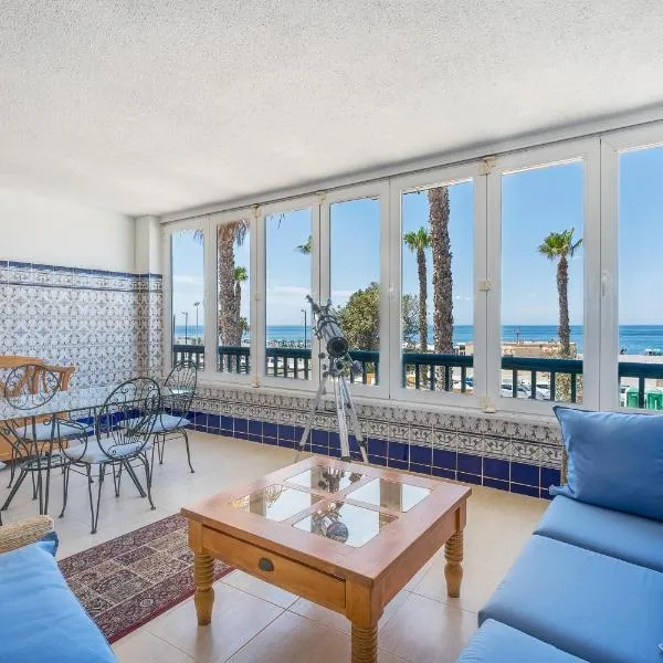 The Beach House at Playa Salobreña、サロブレーニャのホテル