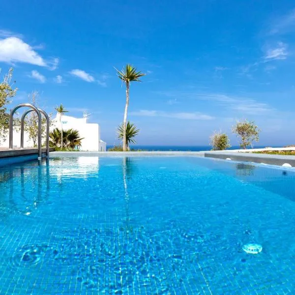 Anema Boutique Hotel & Villas Santorini、Vourvoulosのホテル