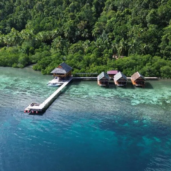 Mantastic Scuba and Lodge, hótel í Pulau Mansuar