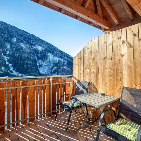 Kreuzplonhof Apt Dorfblick, hotel di Luson