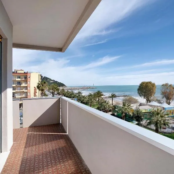Fronte Mare - Marina di Andora, Hotel in Marina dʼAndora
