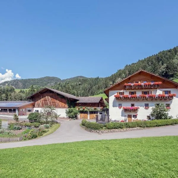 Oberglarzhof App Kirsch, hotell i Villnoss