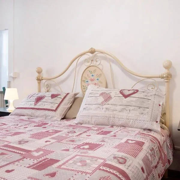 La Vecchia Torre, hotel in Porto Valtravaglia