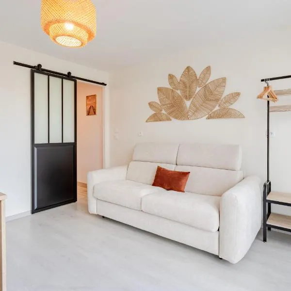 Les Jardins de L'écume, hotel u gradu Saint-Laurent-sur-Mer