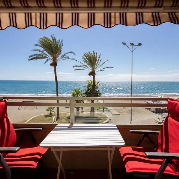 Studio 2 Sea front, hotel in Rincón de la Victoria