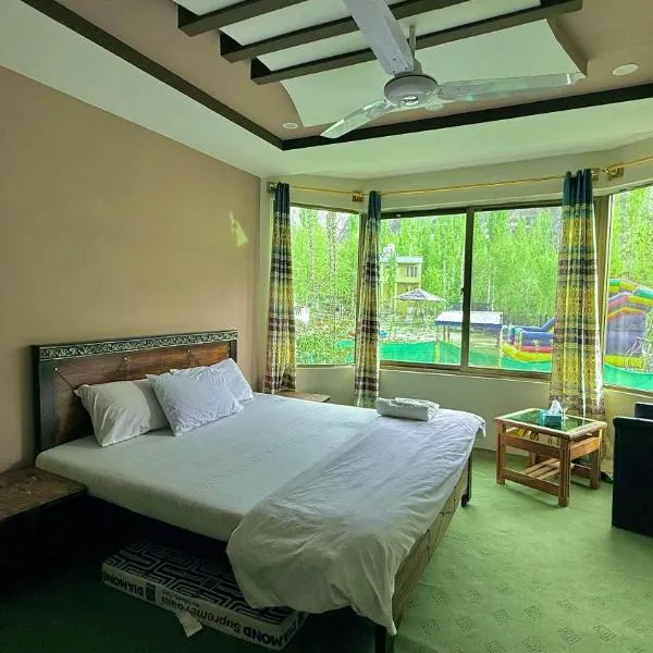 Flora Inn Skardu、スカルドゥのホテル