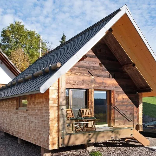 Schwarzwaldchalet Holzperle، فندق في لينزكيرش