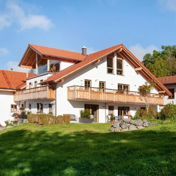 Allpano Pension und Ferienwohnungen, hôtel à Dietmannsried