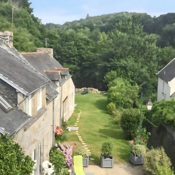 Gîte dans ancien fournil rénové, hotell i Huelgoat