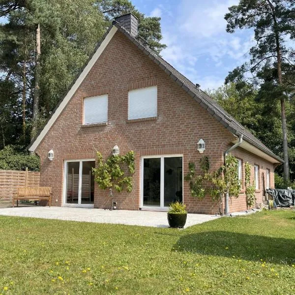 Wald Ferienwohnung Hamburg 1, hotelli kohteessa Rosengarten