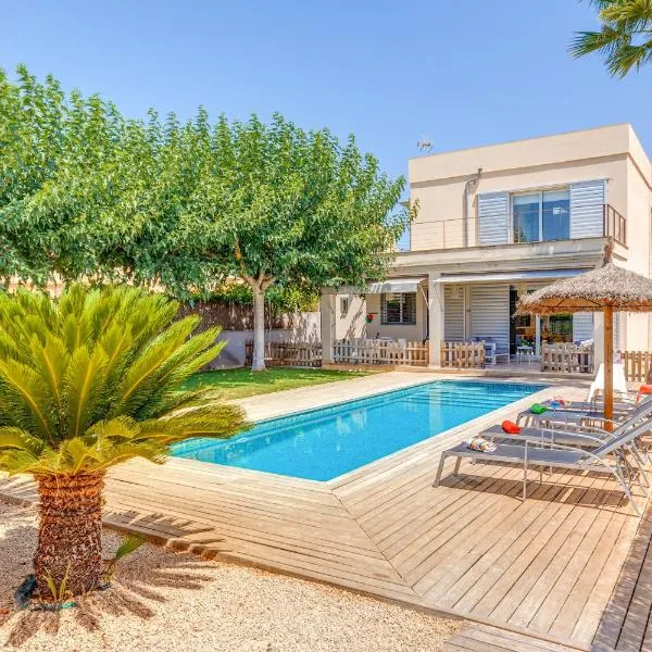 Villa Ronda Estación, hotel in Porreres