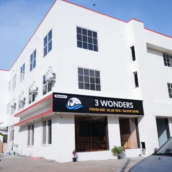 3 WONDERS Tarkarli Hotel and Restaurent, hotel en Malvan