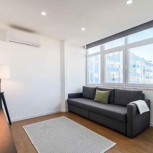 M J House، فندق في سيتوبال