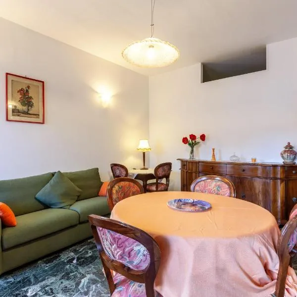 Casa Chanel a Marina di Carrara, hotel in Marina di Carrara