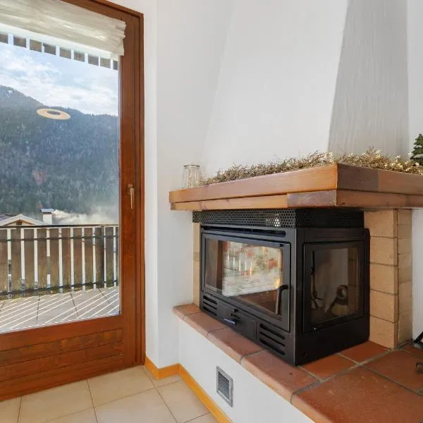 La finestra sui monti - Breguzzo, hotell i Breguzzo