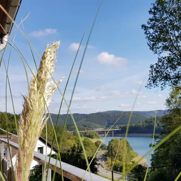 Hof Weuste Fewo Lister, hotel di Attendorn