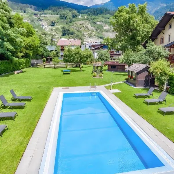New Residence Schnatzhof Schlanders, hotel en Silandro