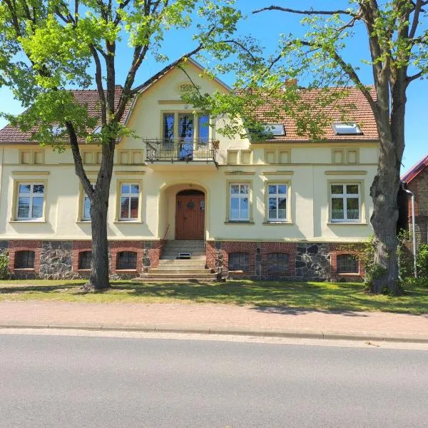 Ferienhof Schönberg, Hotel in Lindow (Mark)