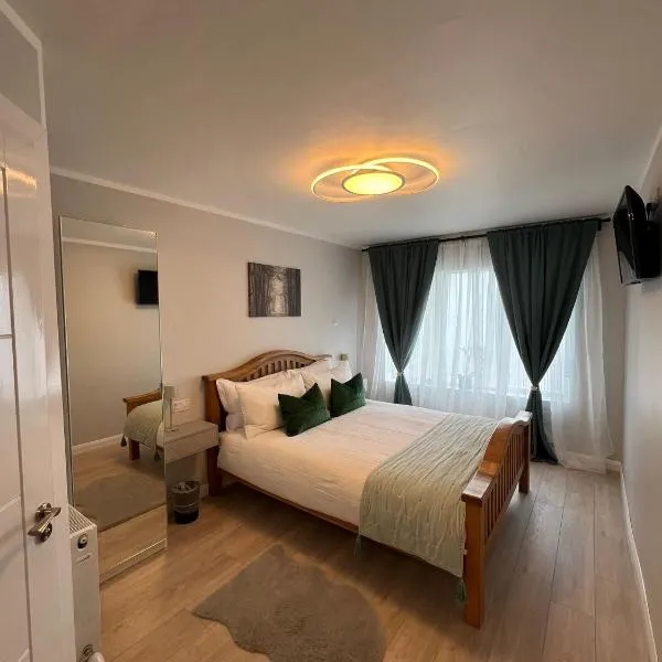 Private Entrance En-suite, hotelli kohteessa Gorey