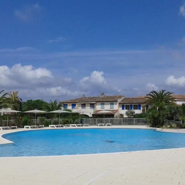 Villa Domaine du golf de Roquebrune, hotel i Roquebrune-sur-Argens
