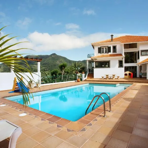 Traveller's House – hotel w mieście Machico