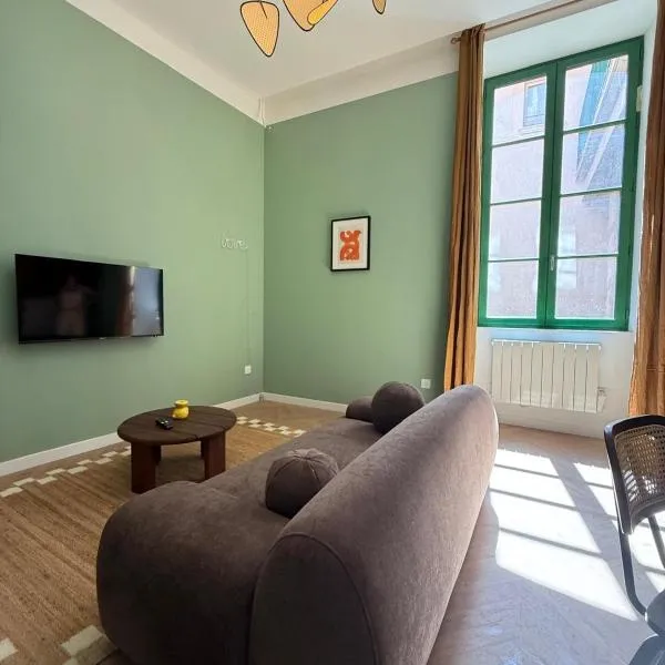 le jasmin elegant cocon au coeur de nimes, отель в Ниме