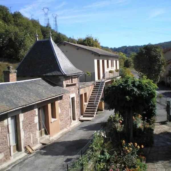 Gite La Combe de Melvieu, hotel i Viala-du-Tarn