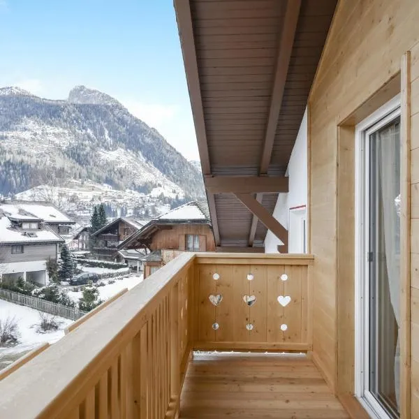 Ciasa Christina - Attic – hotel w mieście Moena