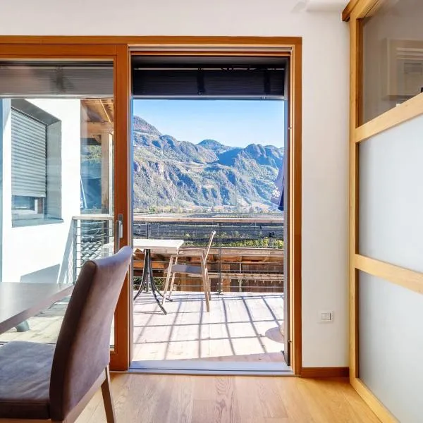 Ferienwohnung 3 Weger, hotel di Andrian