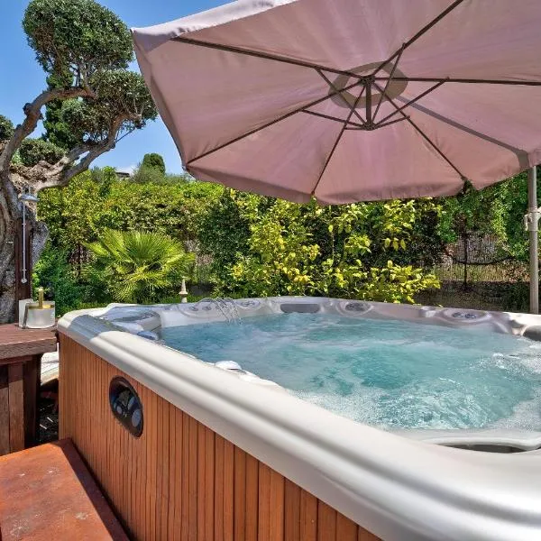 Ca dei Tati -Citr 1181 with Jacuzzi, hotel em Imperia