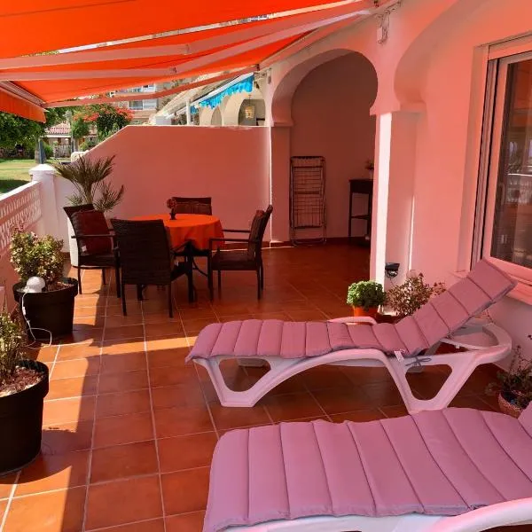 Beach Bungalow, Hotel in Torrox