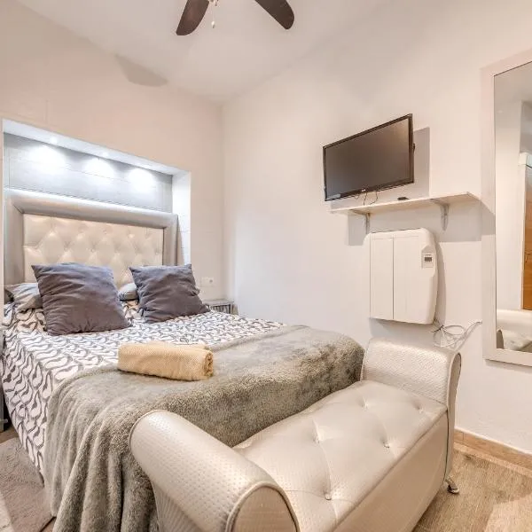 Casa cerca de Marbella، فندق في أُوخين